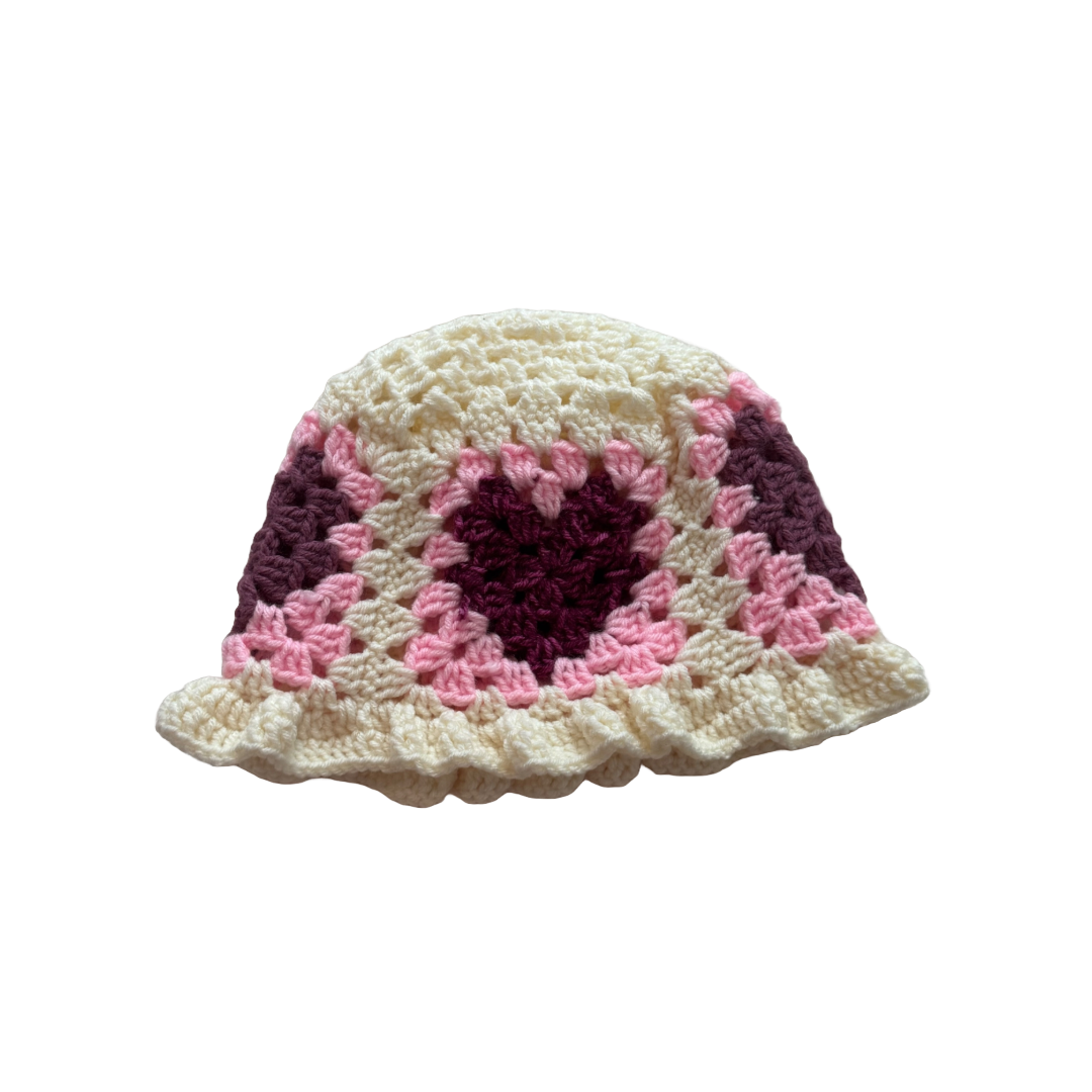 Queen of Hearts Bucket Hat (Light)